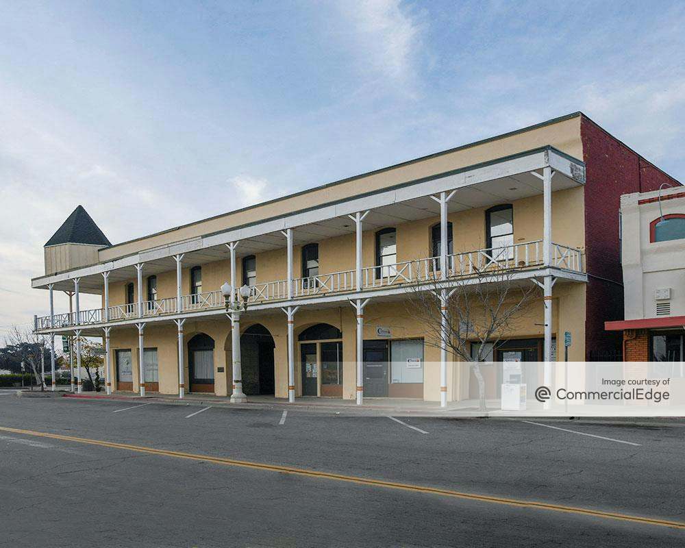 Artesia Building 101 North Irwin Street, Hanford, CA Office Space